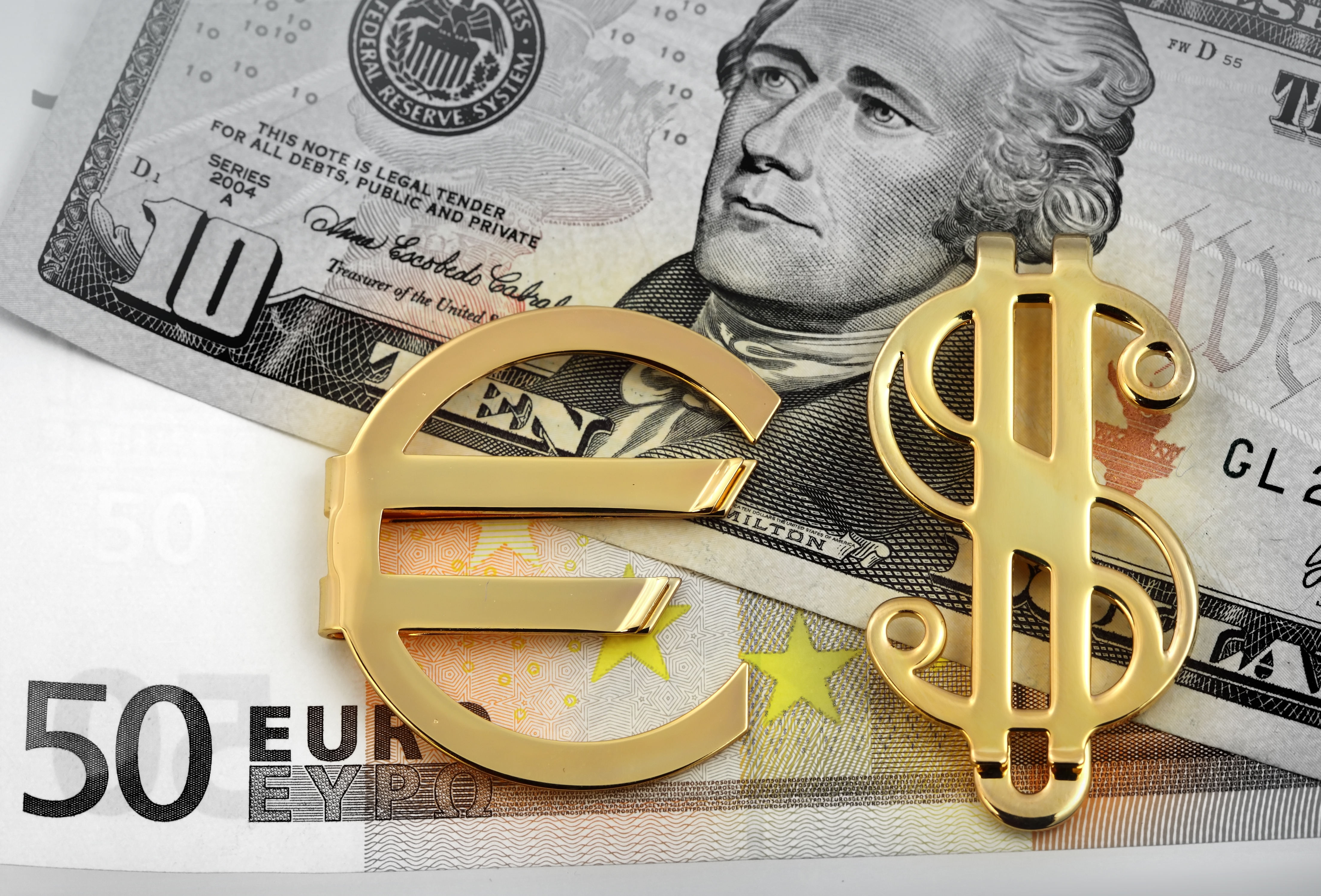 Какой доллар и евро